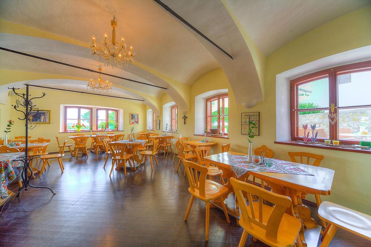 Unser Rosa Haus Fuer Sie Rust Bagian luar foto