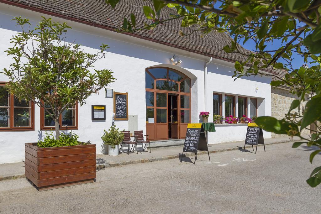 Unser Rosa Haus Fuer Sie Rust Ruang foto